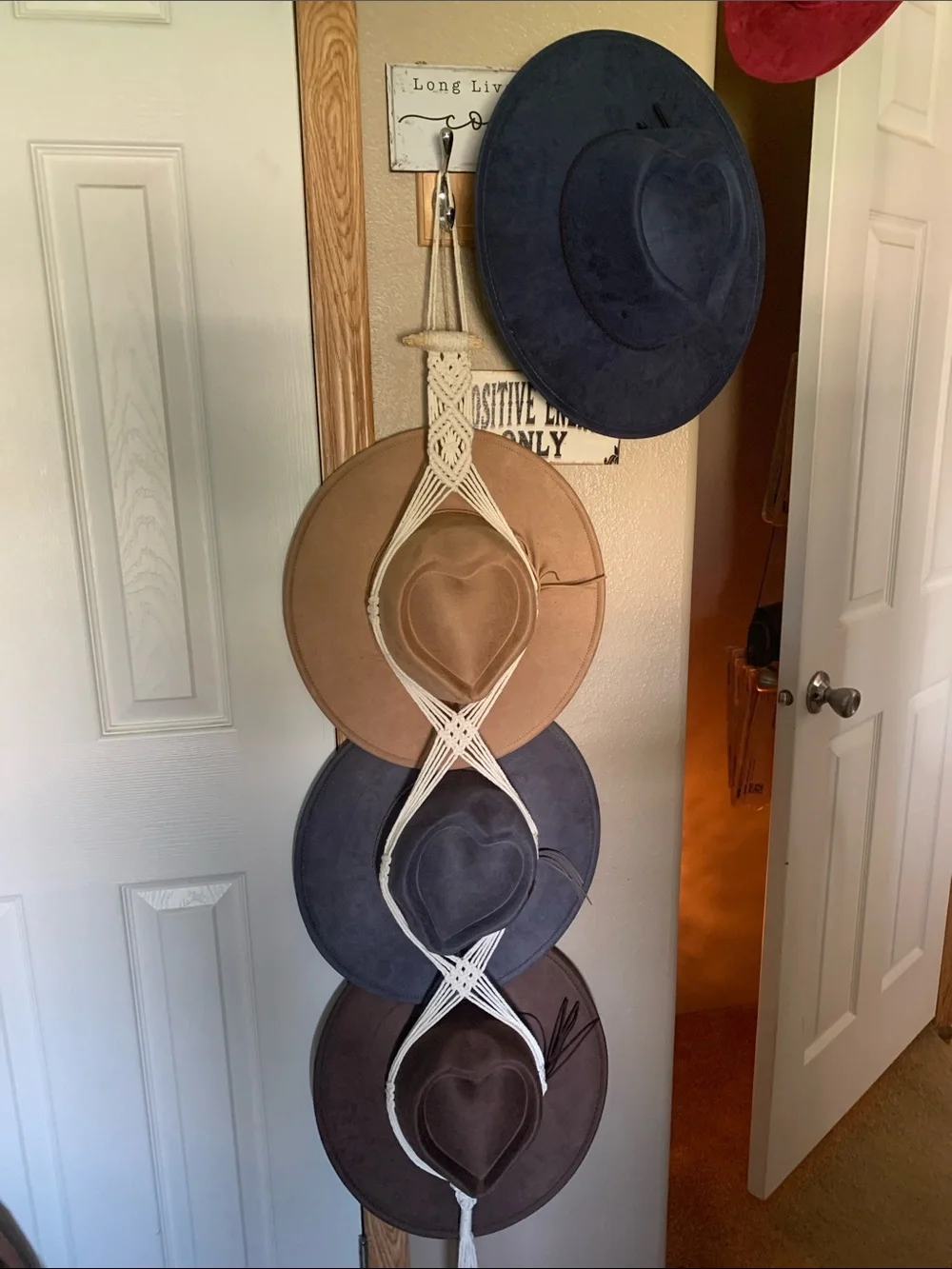 Love HATS HATS HATS